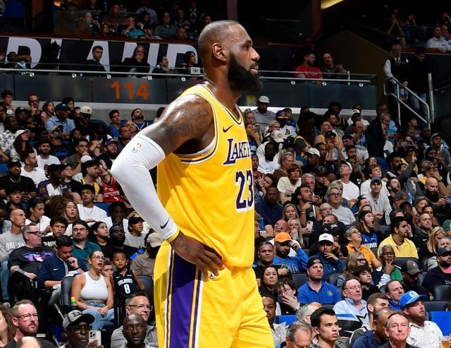 开云iOS-湖人为何遭遇三连败？詹皇以赛代练，小阵容显弊端