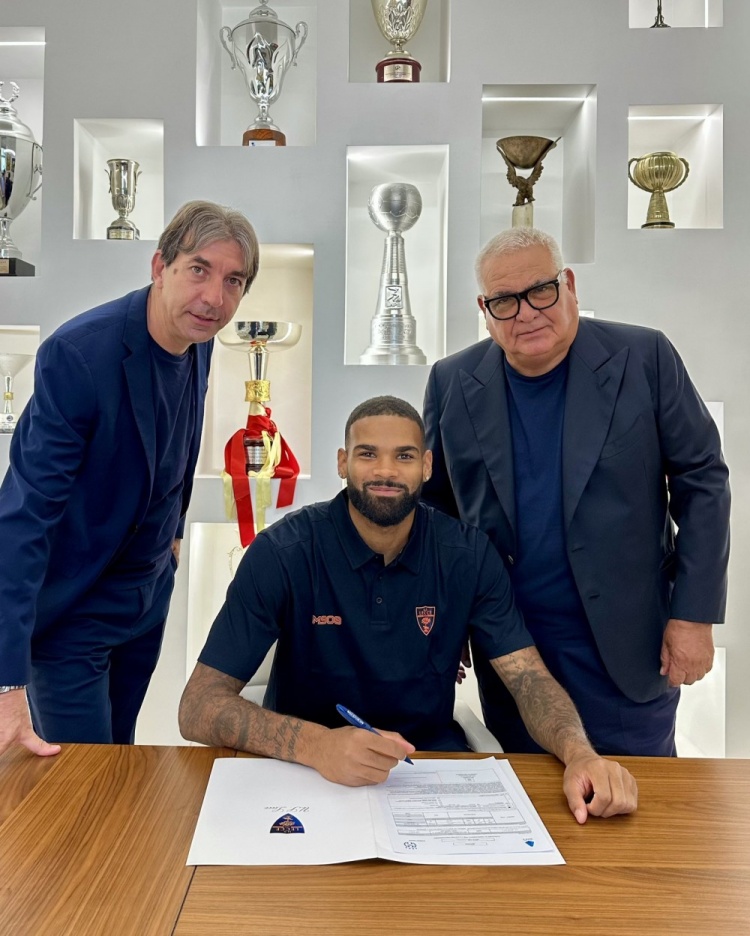 开云iOS-莱切官方宣布从杜塞尔多夫引进中卫西伯特，总转会费达550万欧元