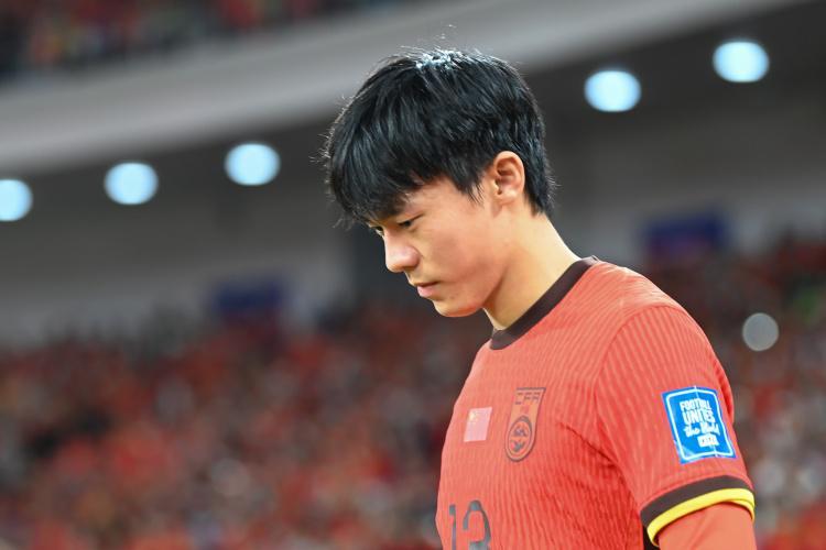 开云APP下载-北青：安东尼奥曾与胡荷韬交流，后者无缘参加蓉城海港战