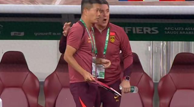 开云app-U22生死战激烈冲突！10人互相推搡，刘浩帆染黄，前国脚点赞