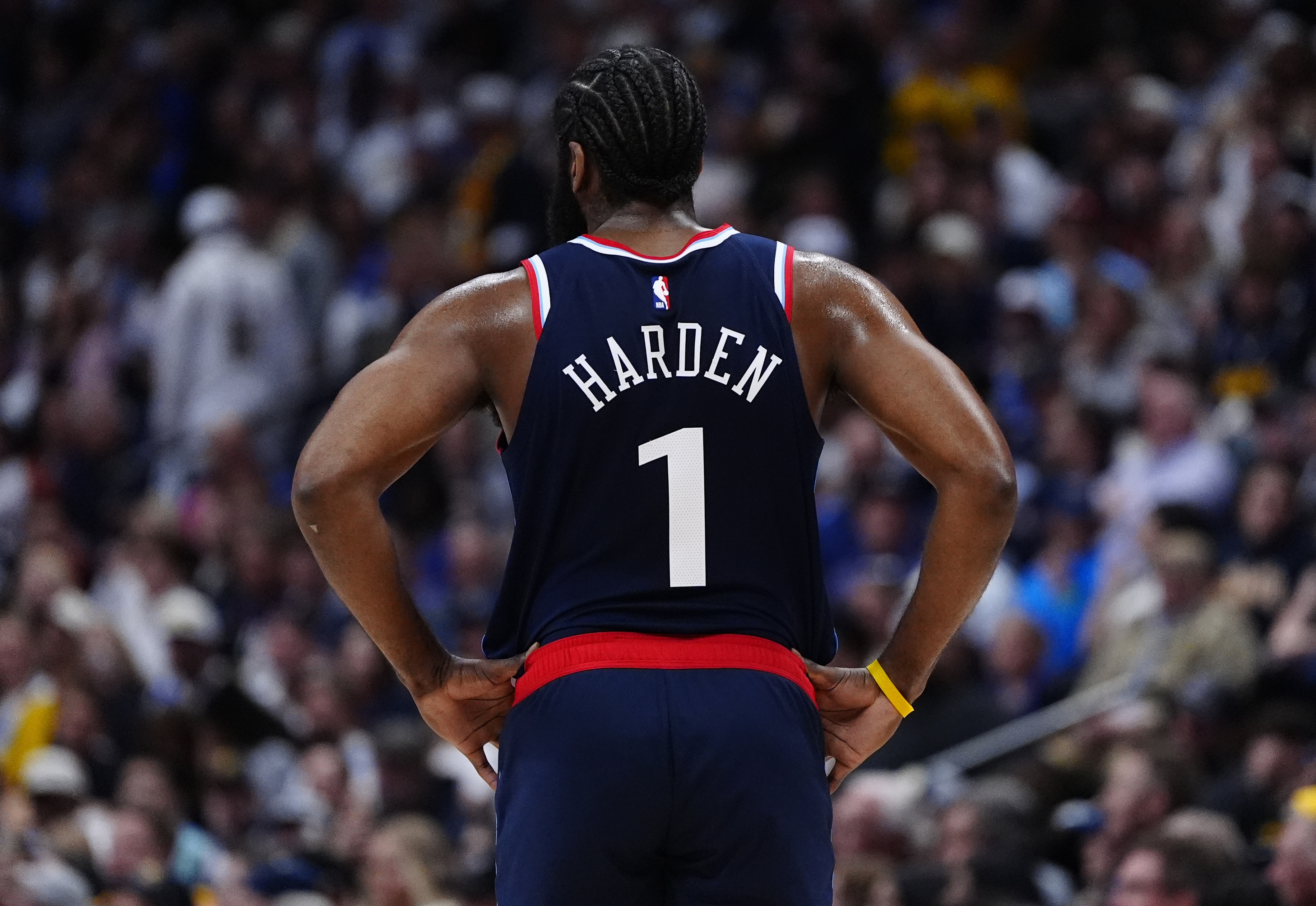 哈登表示快船全队目标一致 现有阵容具备夺冠实力