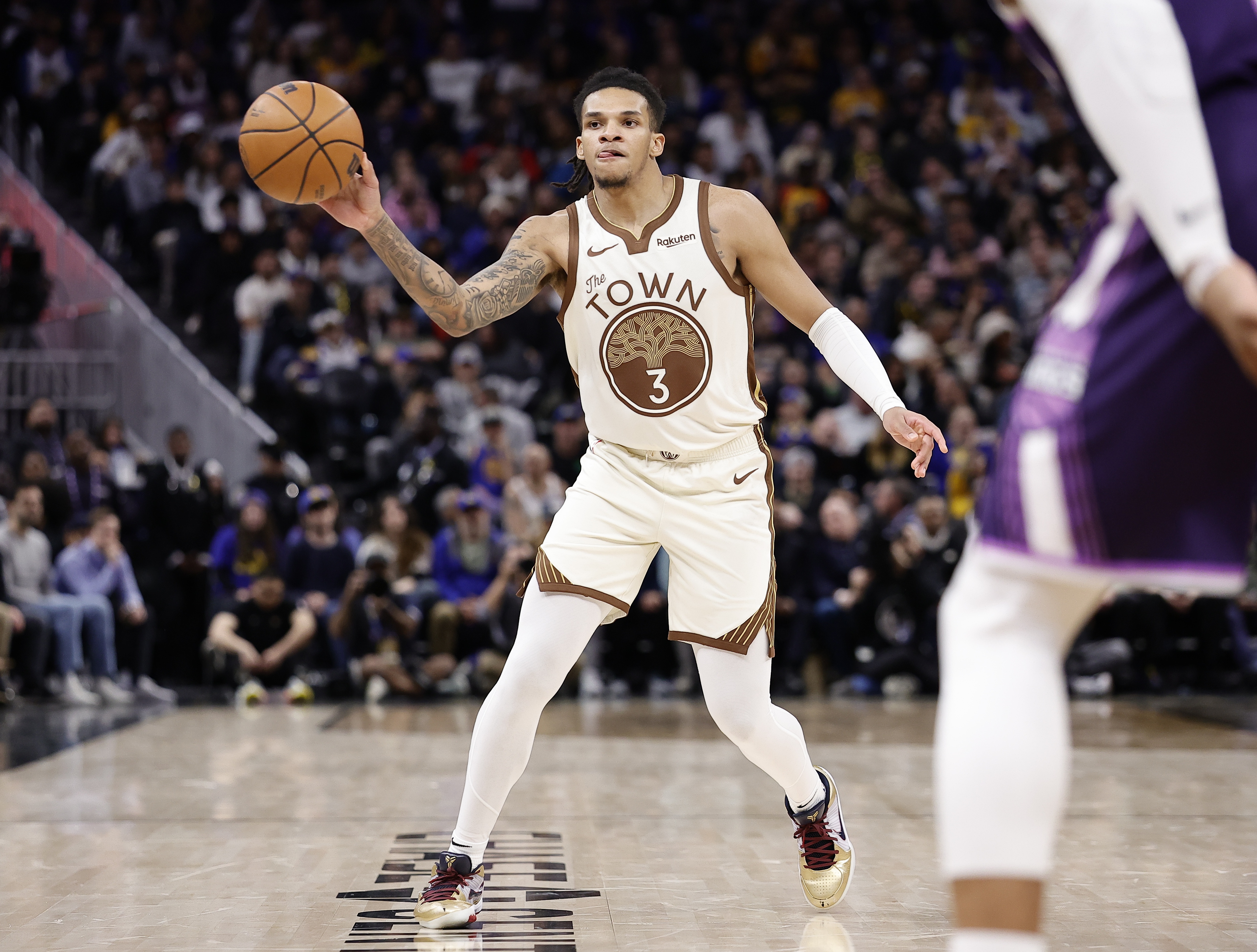 差太多了！勇士上半场三分31中13&amp;命中率42% 开拓者三分18中3