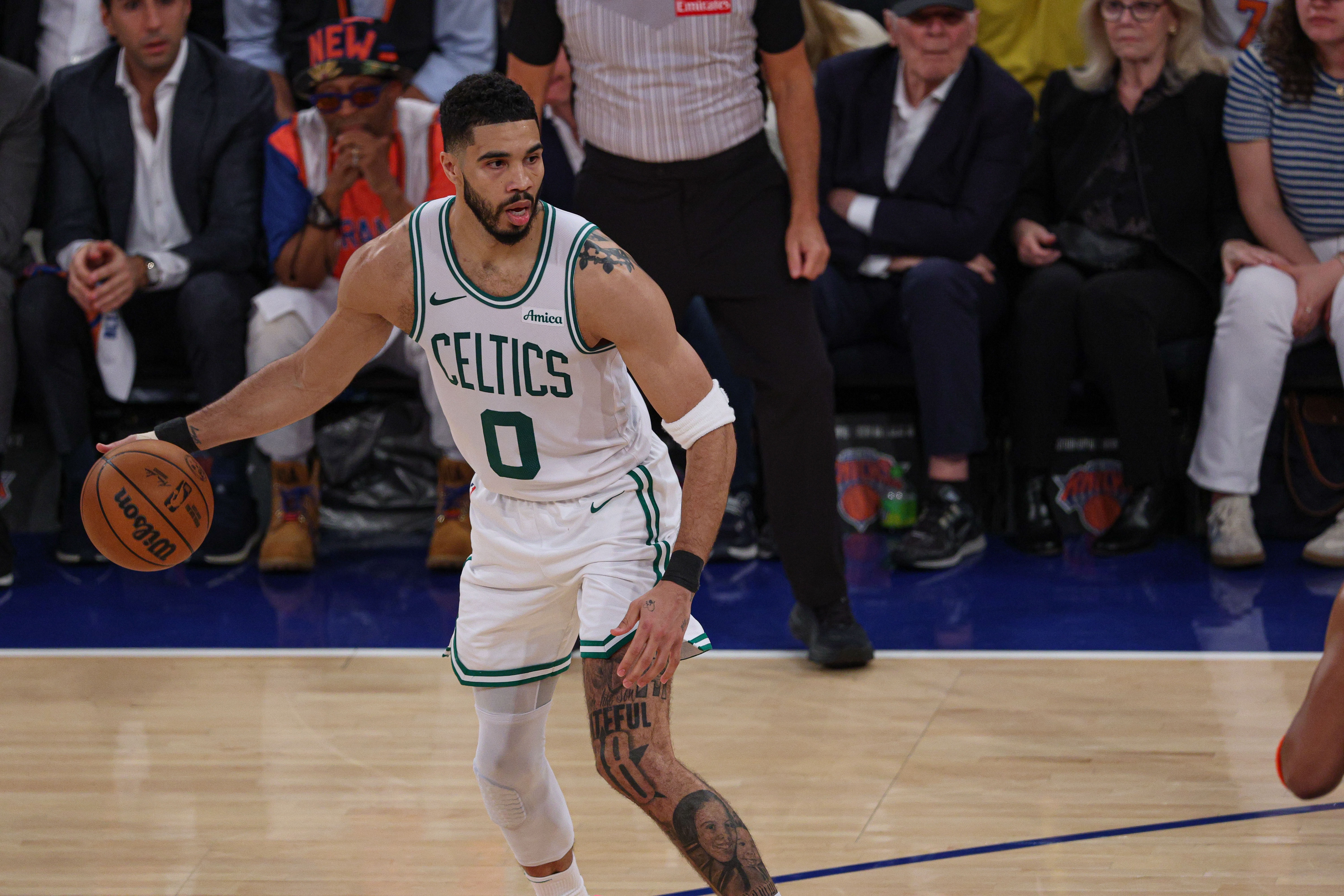 安卓APP-塔图姆谈出场时间：我当然可以打得更久 但我明白要以大局为重